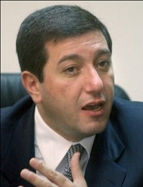 عوض الله يتبرأ من الكازينو: علمت به من وسائل الاعلام!