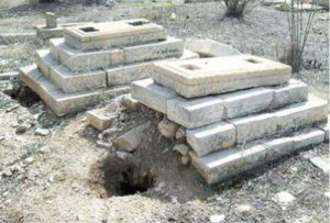 في تونس .. تدفن في الصباح وتخرج من قبرها بالليل بفضل حمارين