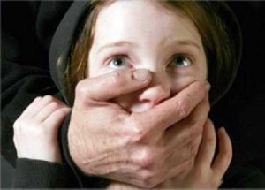 «التنمية الاجتماعية» تحقق في مقتل فتاة على يد والدها بعد خروجها من دار الوفاق الأسري