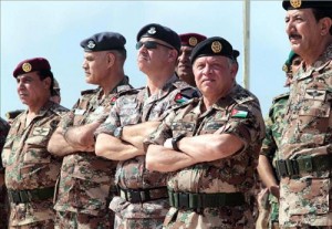 الملك يتابع مجريات تدريب عسكري فى المنطقة الشمالية