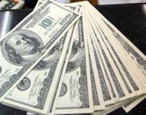 مديرة تحتال على بنكها بـ مبلغ 688 الف دولار امريكي