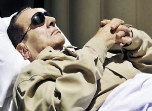 مئات برقيات التهاني لمبارك بمناسبة العيد ترفع معنوياته