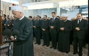 اليوتيوب يكشف «الفبركة».. صلاة الأسد في العيد مسجلة قبلها بأيام .. صورة