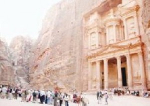 احتجاجات على مخطط البترا الشمولي لاغفاله مناطق هامه وتغييب مهتمين عن مناقشته