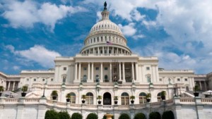 "النواب" للجمهوريين و"الشيوخ" للديمقراطيين