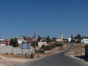 مجهولون يحرقون مبنى بلدية فقوع في الكرك