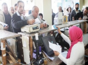 مكاتب البريد تشهد إقبالا كبيرا لتقديم طلبات الدعم