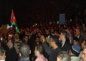 الهاشمي الشمالي: مسيرة تهاجم رفع الأسعار .. وتطالب بالافراج عن معتقلي الحراك