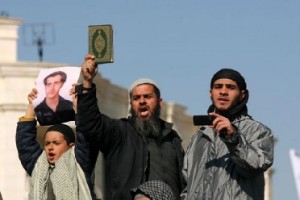 6 سلفيون يضربون عن الطعام في سجن الهاشمية ...اسماء