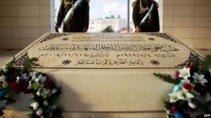 الطيراوي يكشف ماذا شاهد فور فتح قبر الشهيد ياسر عرفات