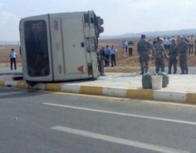 وفاتان و19 اصابة على الاقل اثر انقلاب باص عمومي في السلط