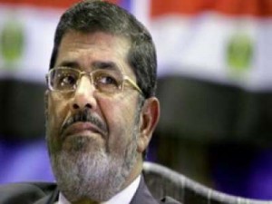 يخلق من الشبه اربعين ....شاهد شبيه الرئيس المصري محمد مرسي