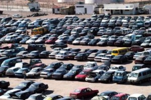 استثناء مركبات المغتربين من قرار حظر استيراد السيارات