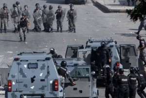 القوة الخاصة في العقبة تلقي القبض على ( أخطر المجرمين في المملكة) قاطع أنف رجل امن