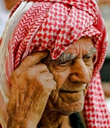 تناقضات النسور.. يرفع الاسعار على المواطنين ويدفع 130 ألف دينار لإنشاء مقر لحراسته !