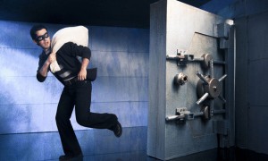 القبض على طلبة حاولوا سرقة بنك في آل البيت