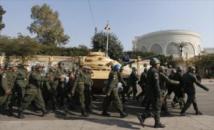 مصر : اشتداد الانقسام مع اقتراب الاستفتاء - صور