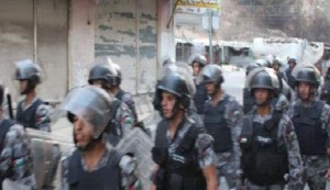 اربد : كر وفر وقنابل غاز