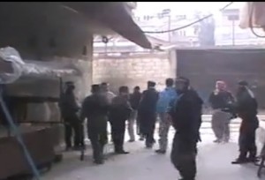 بالفيديو اشتباكات عنيفة في مخيم اليرموك وحماة