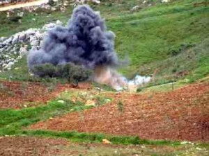 تفجير حقول ألغام بالقرب من دير علا