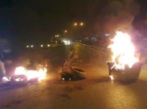 معان: مصادمات بين الدرك والمحتجين .. وإطلاق أعيرة نارية مجهولة المصدر