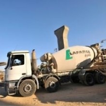 نقابة البناء تصعد ضد لارفارج الاسمنت الاردنية