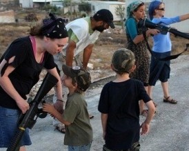 دعوى ضد إمام دعا إلى "تعقيم أرحام" نساء اليهود "وتيبيس أصلاب رجالهم"