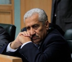 النسور مرشح للقب شخصية العام 2012 بسبب ما فعله بشان الغاز وما سيفعله بالكهرباء والماء !