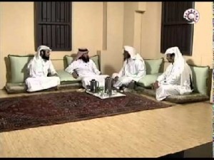 بالفيديو.. دجاجة تهاجم الداعية الجبيلان