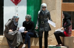 بالفيديو.. توثيق حادثة غش في التوجيهي