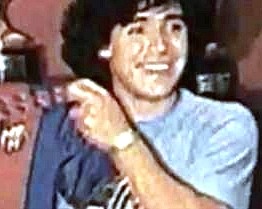 أهم لحظات مارادونا مع برشلونة(فيديو)