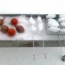 أوضاع مأساوية وصعبة بالمحافظات ومطالب لحكومة عمان بالتحرك