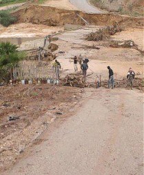 انهيار جسر في جرش نتيجة الأمطار والثلوج ((صورة))