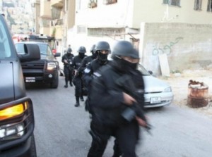 الرويشد: تبادل اطلاق النار بين الامن وعصابة لصوص