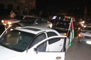 موكب يطوف شوارع نزال دعما للمرشح غازي عليان - صور