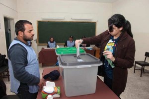 أخطاء فنية في بعض صناديق الاقتراع