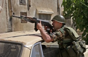 جندي يوثق مقتله بكاميرته خلال التسليه بقتل المدنيين (فيديو)