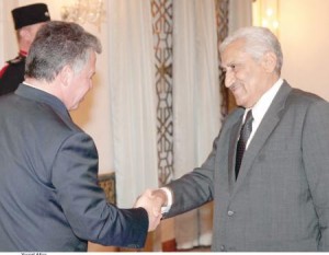 استقالة النسور بين يدي الملك