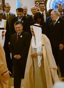 الملك يطالب بإنشاء صندوق لدعم اللاجئين السوريين