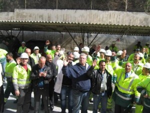 موظفو "لافارج": تدخلوا حتى "لا تتفاقم الامور"