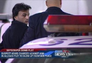 والد الصمادي يعتصم امام السفارة الامريكية الجمعة