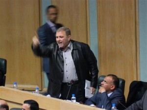 ولعت بين خميس عطية والسرور