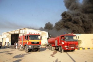 إخماد حريق مطحنة في اربد نتج عنه إصابة (10) أشخاص