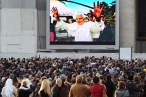 بابا الفاتيكان يغادر منصبه