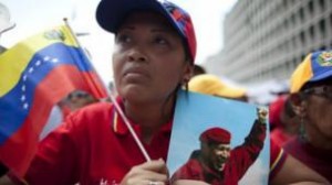 شافيز "يصارع من أجل الحياة"