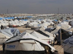 خليفات ينهي اعتصام العاملين بالزعتري