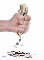 إجراءات وقرارات حكومية أضاعت على الخزينة 3.1 مليار دينار إيرادات عامة