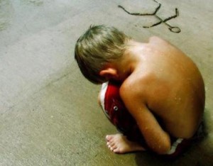 يالطيف  .. أب يغتصب ابنه أكثر من مرة في الشونة الجنوبية