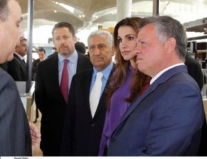 بالصور الملك يفتتح مطار الملكه علياء