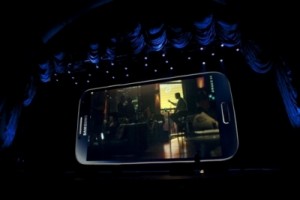 الكشف عن جالاكسي إس 4 في أكبر تحد لشركة آبل- صور